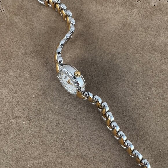 SOLD Vintage Swiss Made Wittnauer Fabulous 12 Diamond Accent Dress - Picture 8 of 11